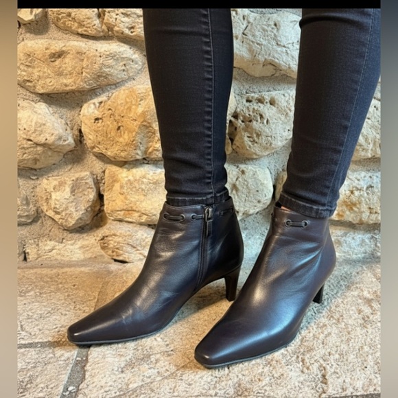 PREVATA Black Soft Leather Short Ankle High Heel Side Zip Boots Booties 7.5 - Picture 1 of 10